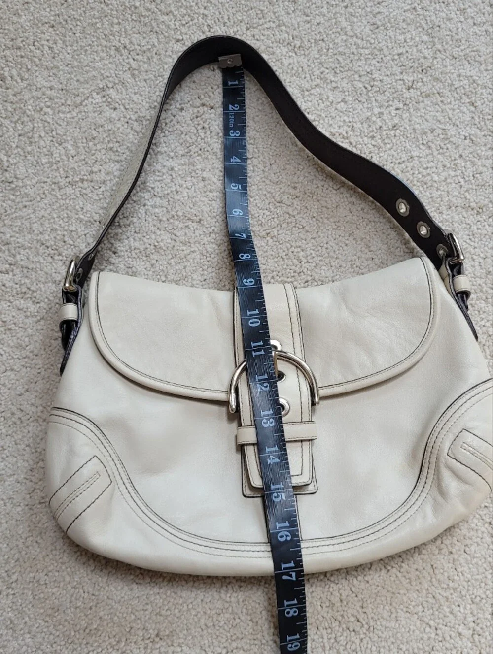 Coach Vintage Soho F10192 Top Flap Y2K Off White Leather Medium Shoulder Bag